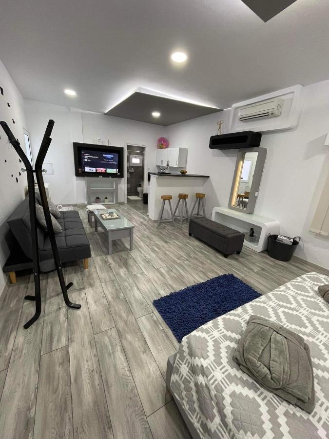 DELUXE YIOTA`S STUDiO ! Klorakas Exterior foto