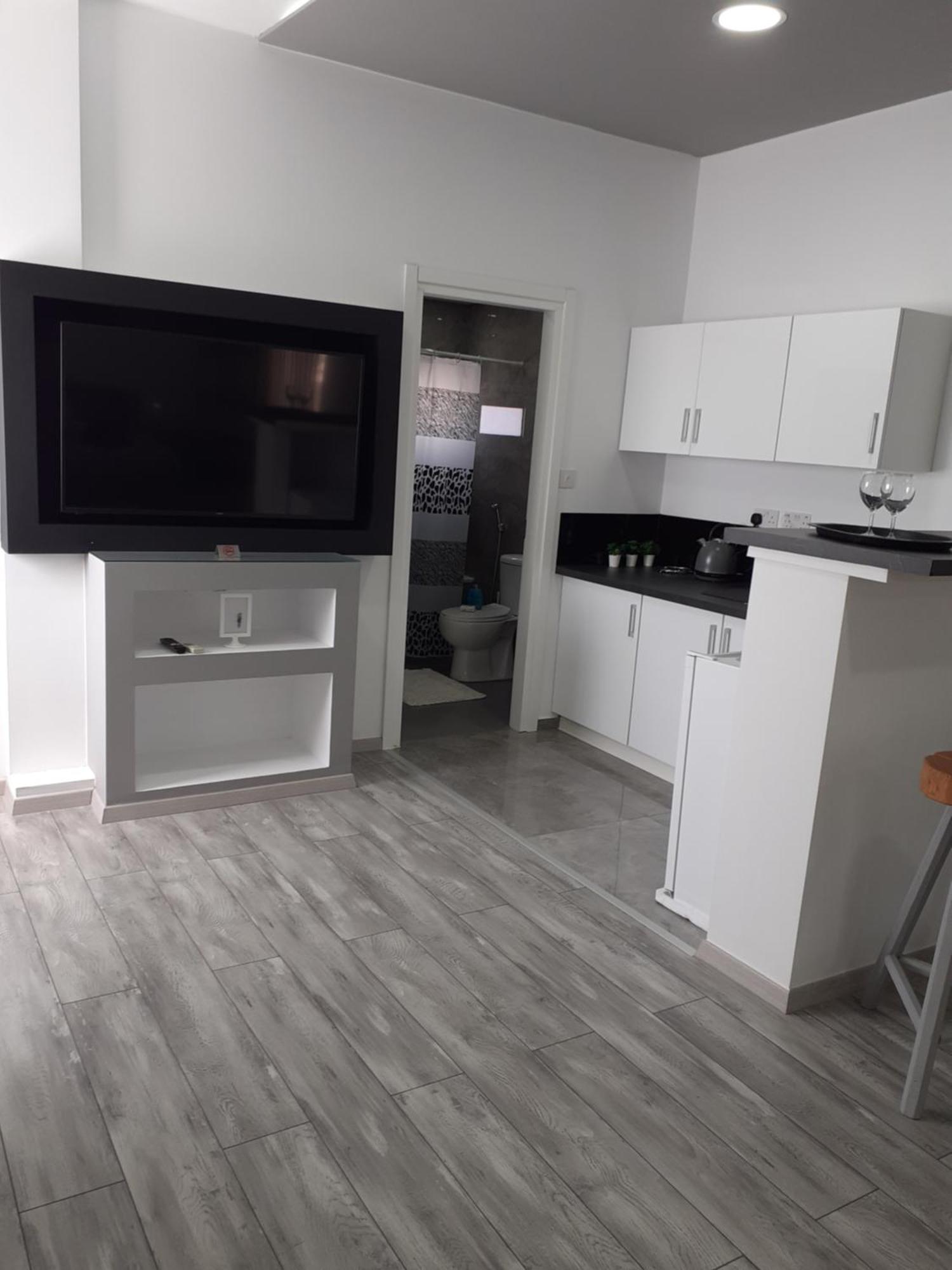DELUXE YIOTA`S STUDiO ! Klorakas Zimmer foto