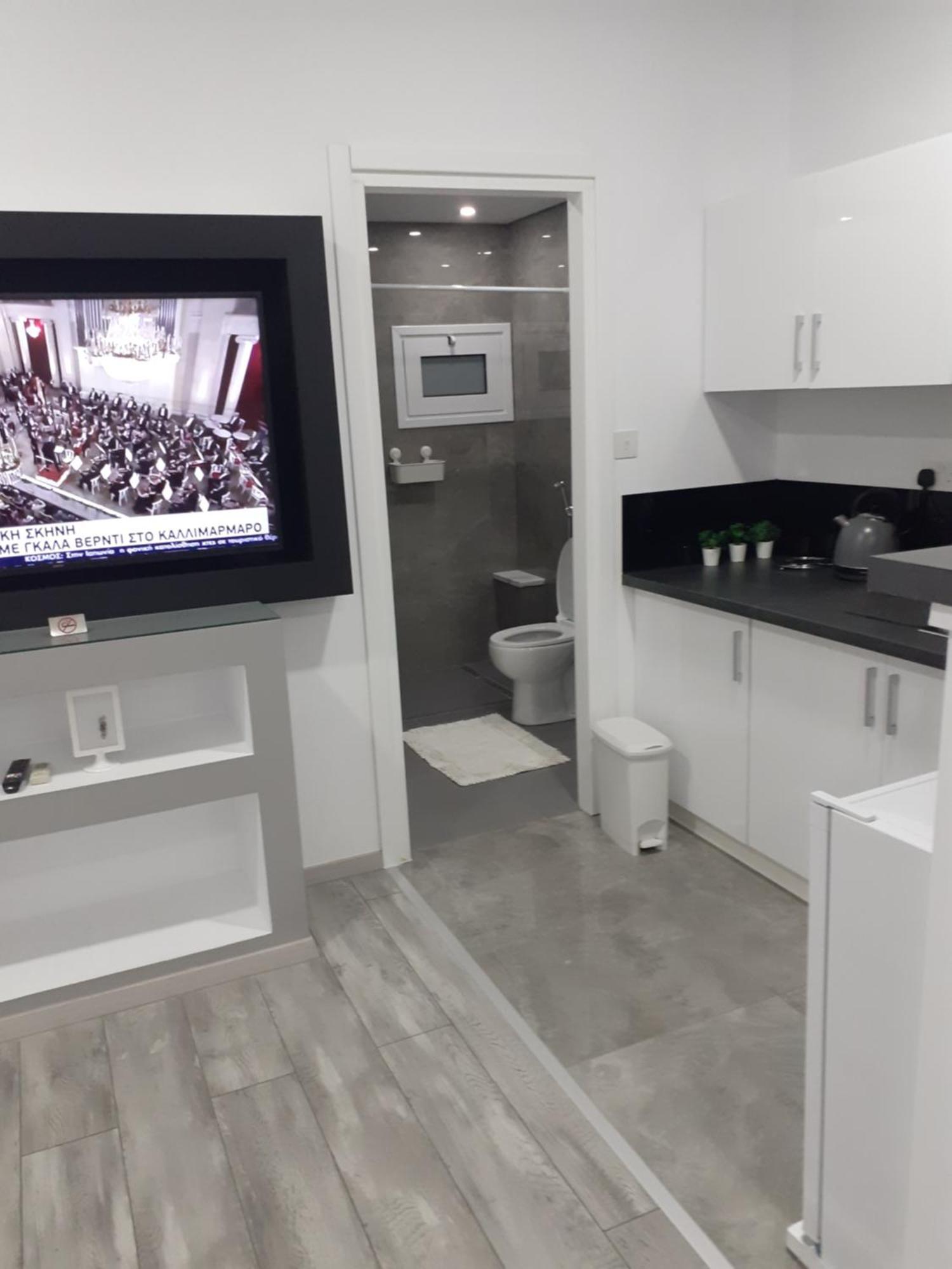 DELUXE YIOTA`S STUDiO ! Klorakas Zimmer foto